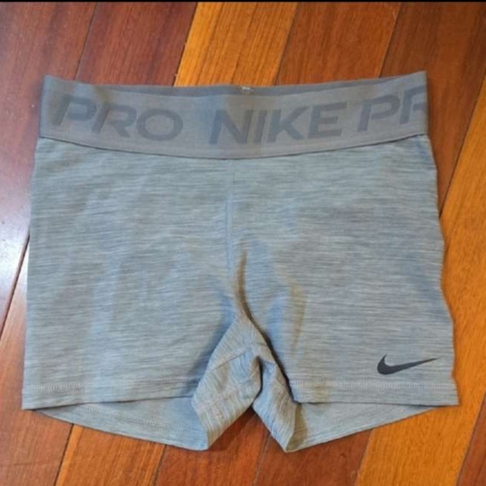 Nike Pro 3” Shorts Carbon Heather Grey- Size M